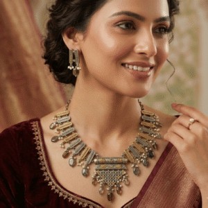 The Avni Dual-Tone Architectural Collar