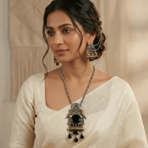 The Avani Onyx Peacock Heritage Set
