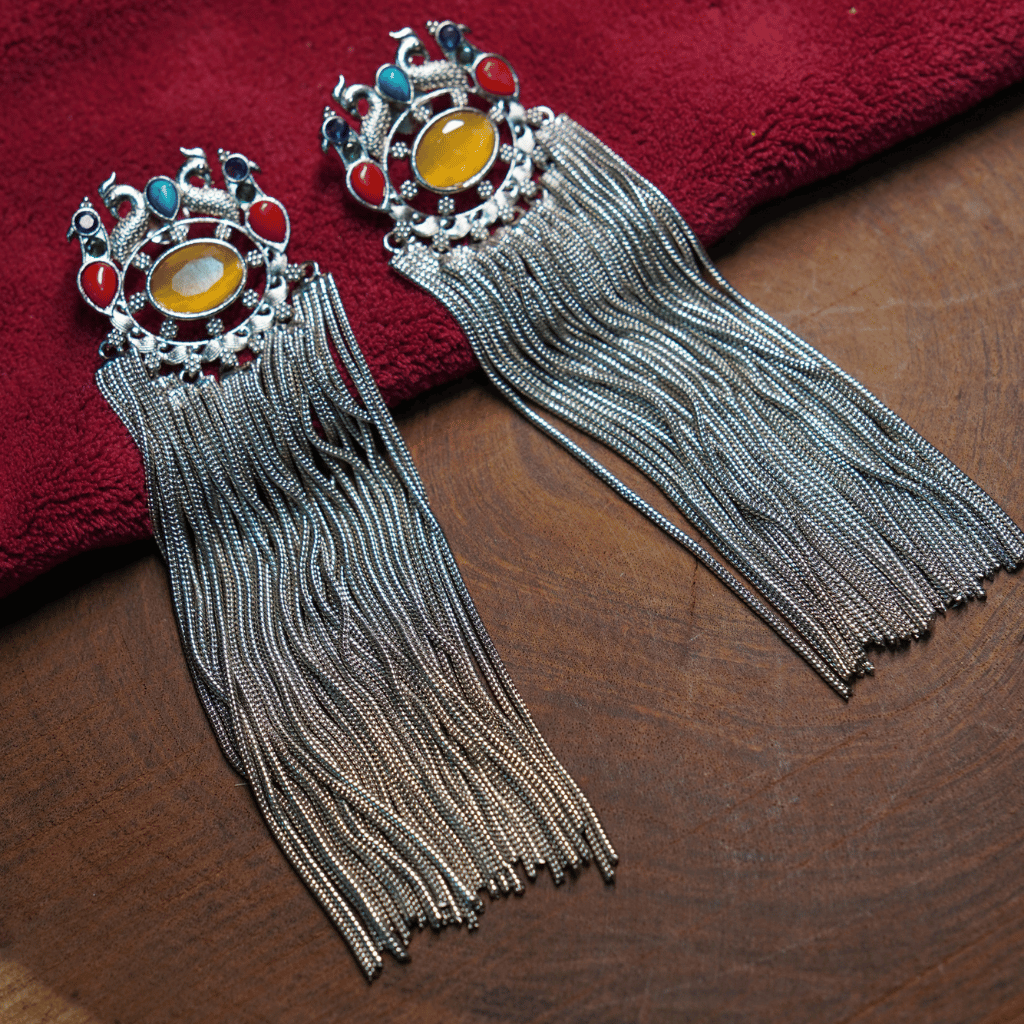 The Mayuri Shika Tassel Dusters - Image 3