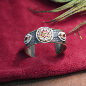 The Myra Kundan Chakra Cuff